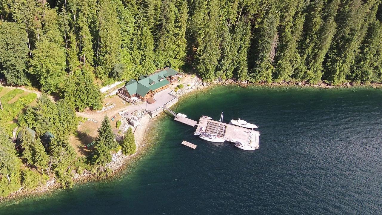 Desolation Sound Homfray Lodge מראה חיצוני תמונה