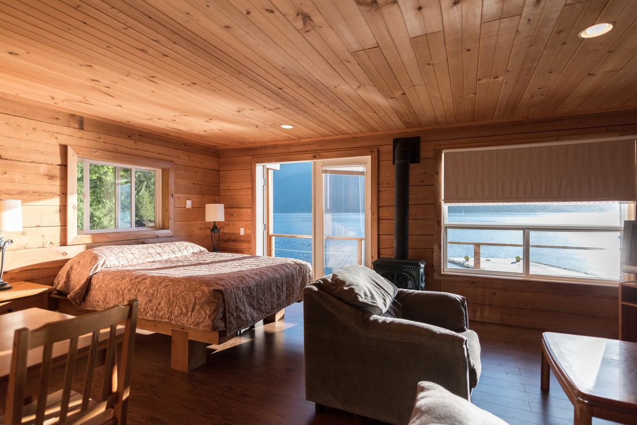 Desolation Sound Homfray Lodge מראה חיצוני תמונה