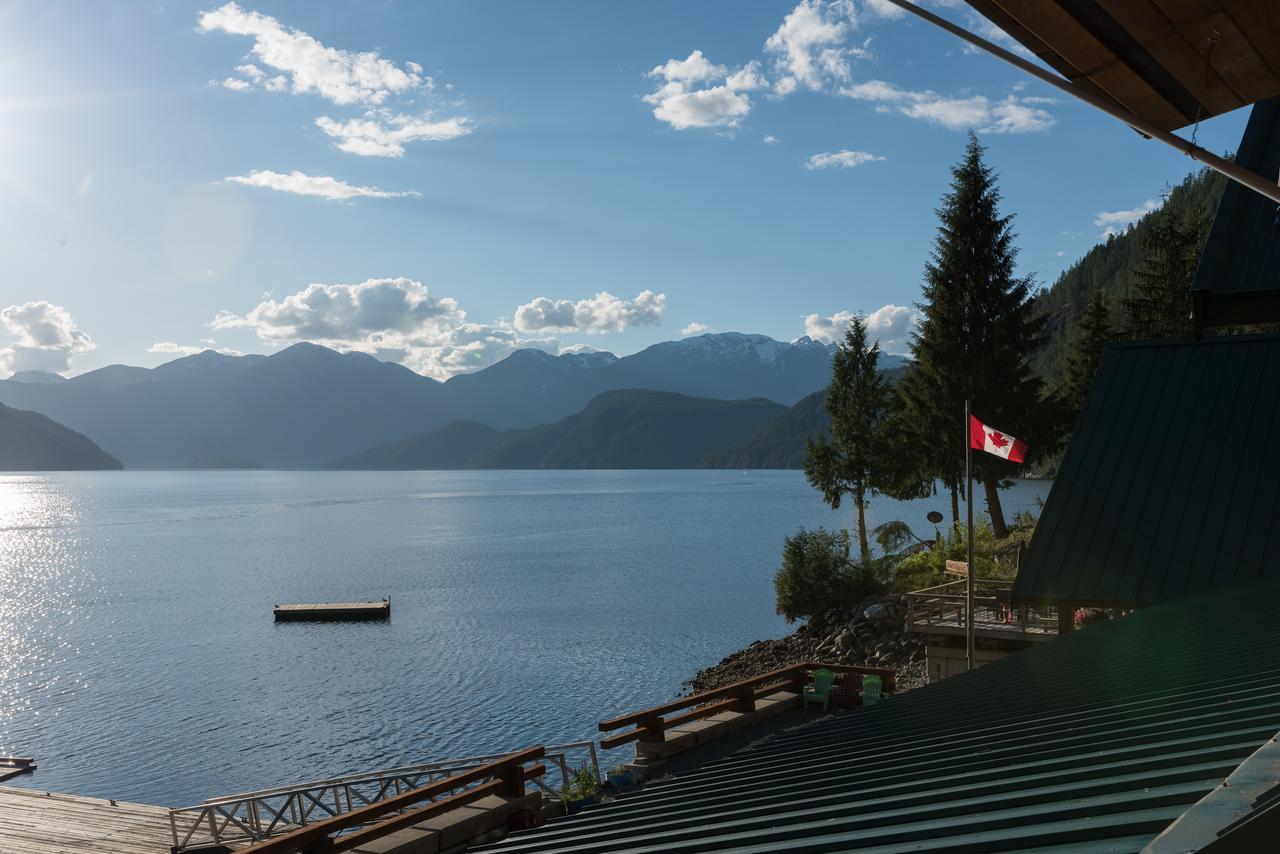 Desolation Sound Homfray Lodge מראה חיצוני תמונה