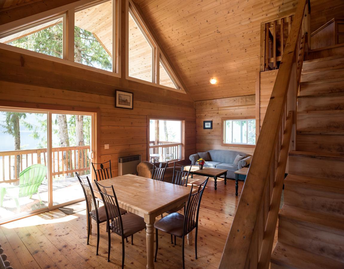 Desolation Sound Homfray Lodge מראה חיצוני תמונה