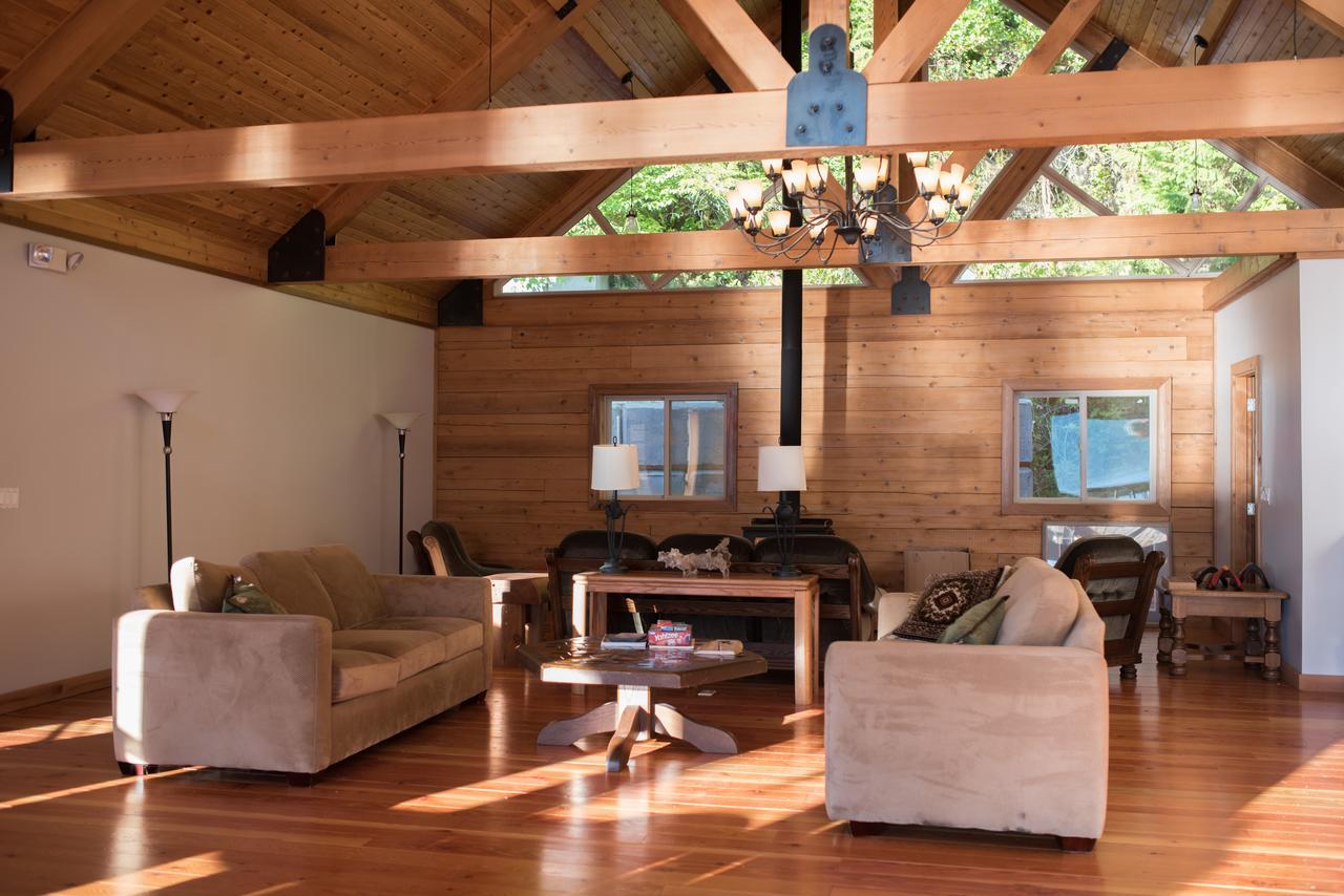 Desolation Sound Homfray Lodge מראה חיצוני תמונה