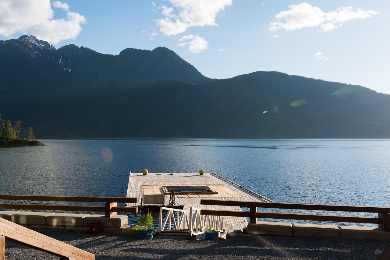 Desolation Sound Homfray Lodge מראה חיצוני תמונה