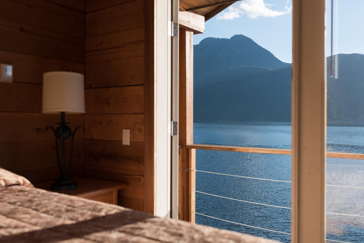 Desolation Sound Homfray Lodge מראה חיצוני תמונה