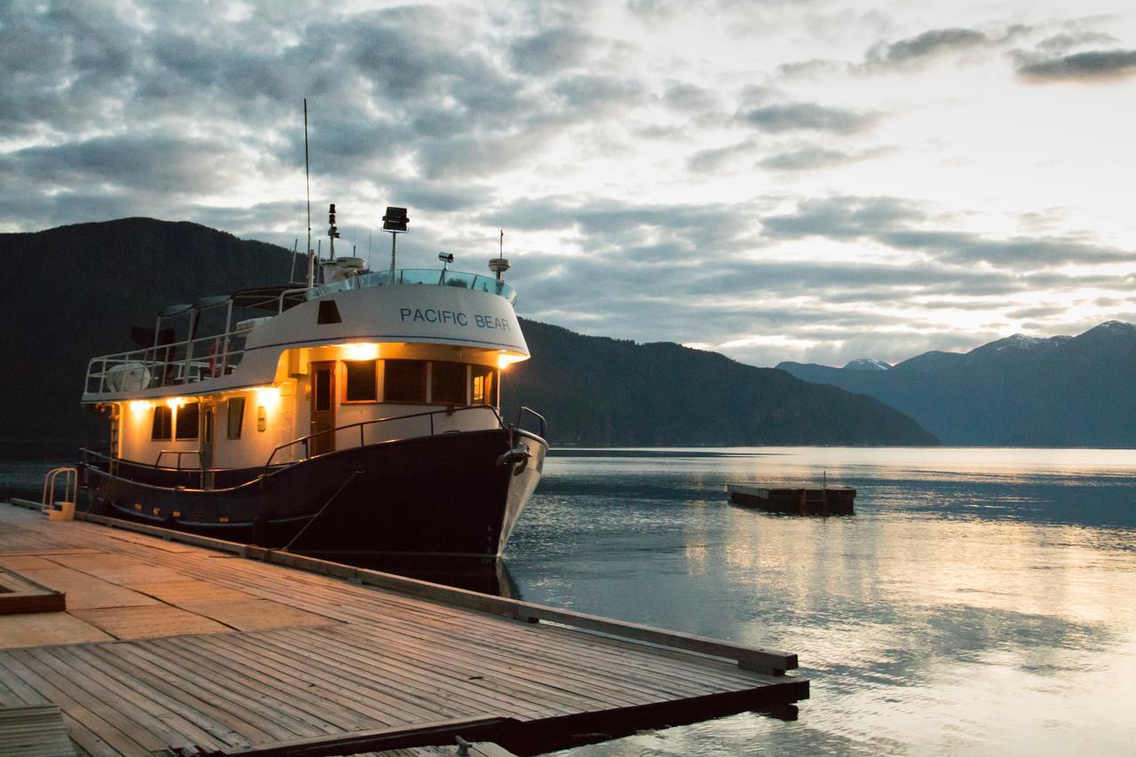 Desolation Sound Homfray Lodge מראה חיצוני תמונה