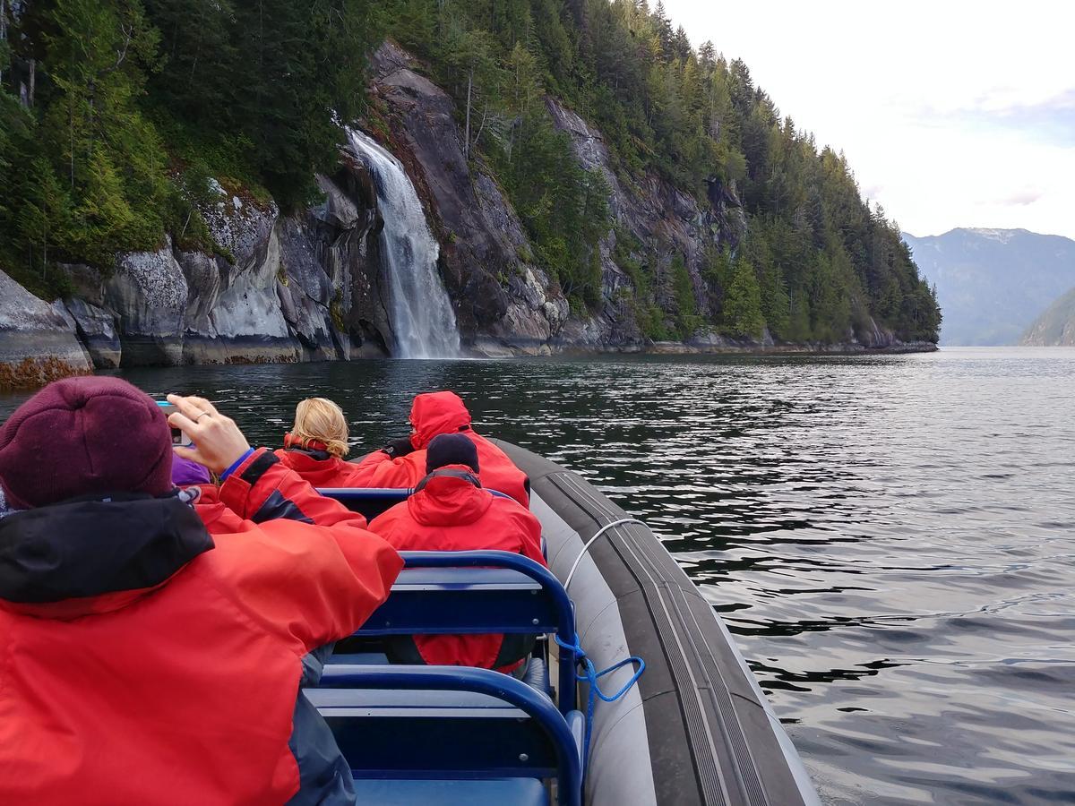 Desolation Sound Homfray Lodge מראה חיצוני תמונה